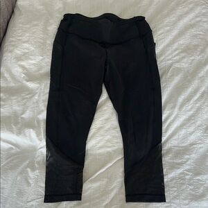 Lululemon Black Cropped Leggings with Mesh and Pockets